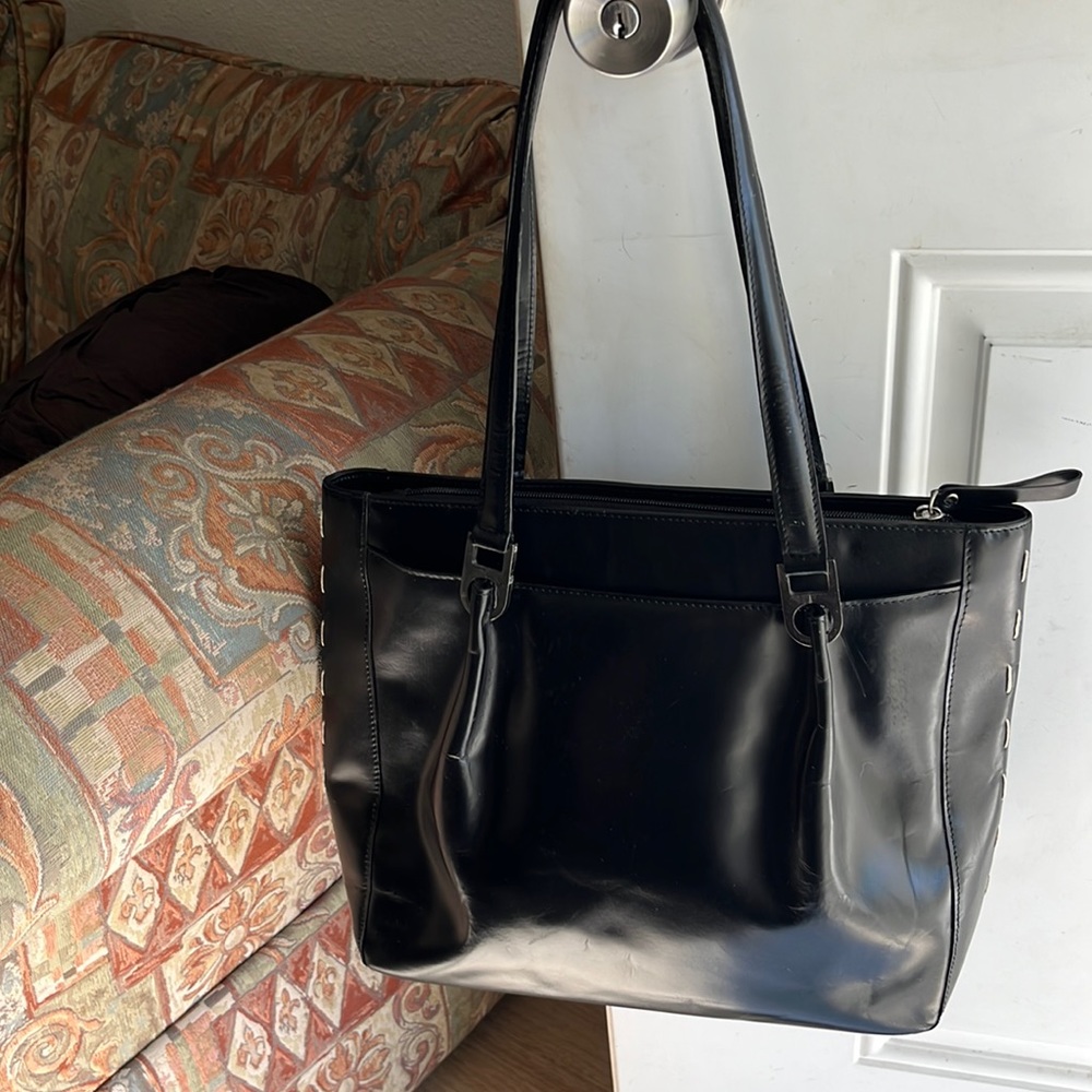 Salvatore Ferragamo Gancini leather patent look vintage tote stunner - Picture 5 of 11